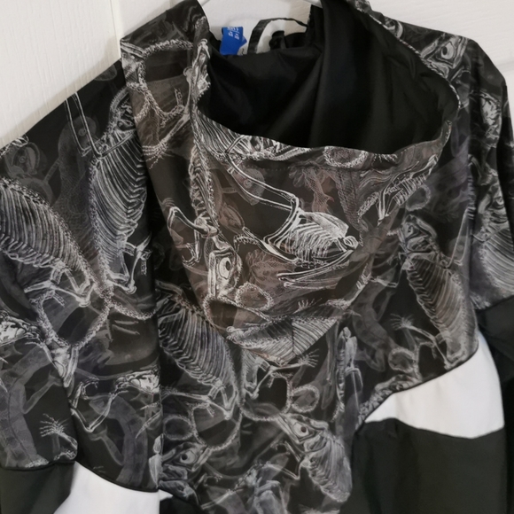 *New* Adidas Windbreaker Jacket - Picture 3 of 5